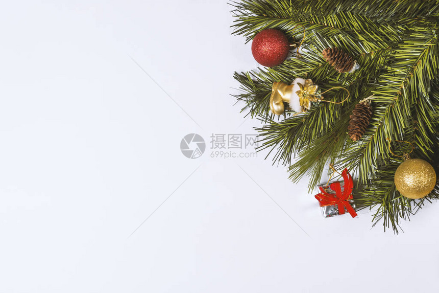 圣诞节框架装饰白色背景上的雪花图片