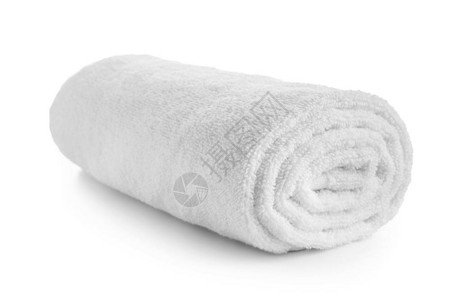 白色背景上卷起的干净柔软毛巾图片