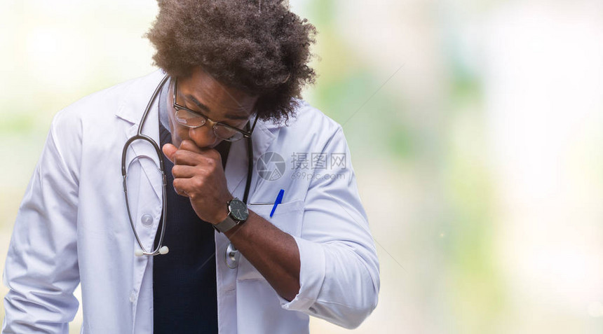 与世隔绝背景的非裔美国医生感到不舒服图片