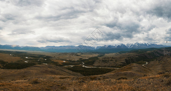 俄罗斯Altai山的Kurai草原和图片