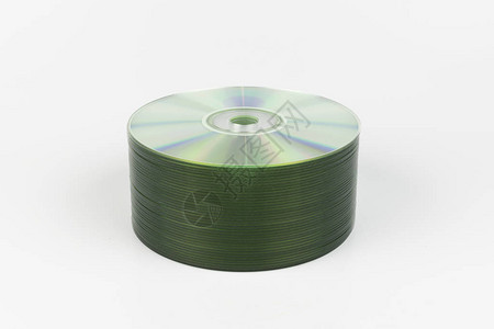 有条不紊的CD或DVD媒体存储盘堆放在白色背景上图片