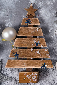 石背景上的圣诞木树装饰DIY图片