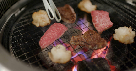 日本烤牛肉和牛肉的近图片