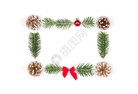 白色背景上的松锥和fir树枝的圣诞节框架平面顶视图图片