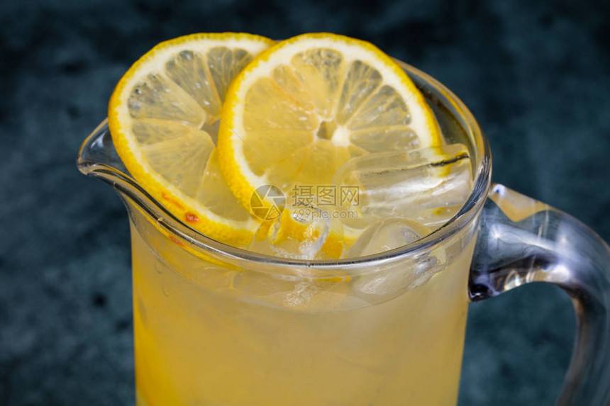 自制天然水果冷柠檬水图片