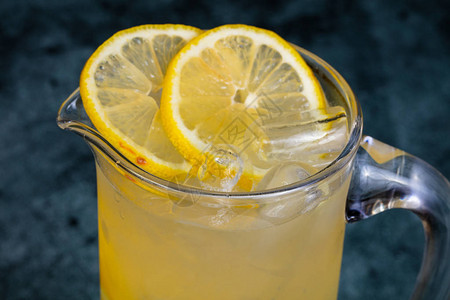 自制天然水果冷柠檬水图片