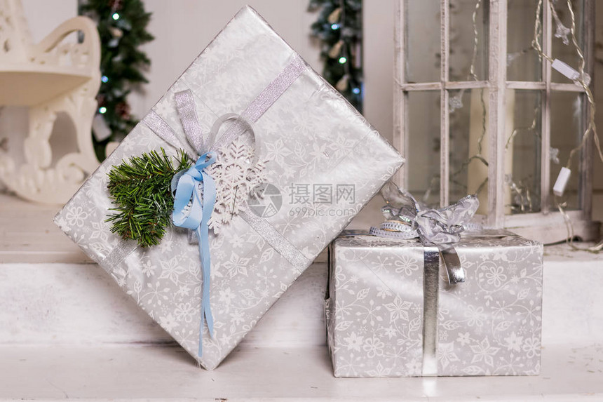 筹备新年包装礼品礼品盒蓬装饰图片