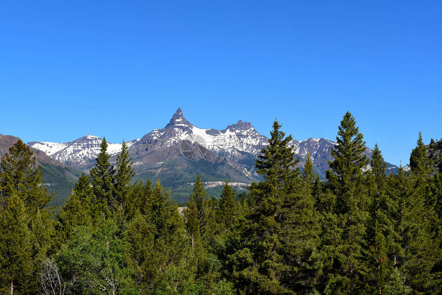 PilotPeak和IndexPeak是怀俄明州Absaroka山脉的突出山峰图片
