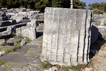 4世纪前上午的符文Priene神庙图片