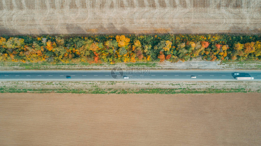 乌克兰新公路的空中观察图片