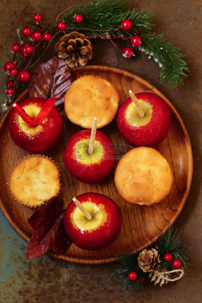 红焦糖苹果作为节日礼物图片