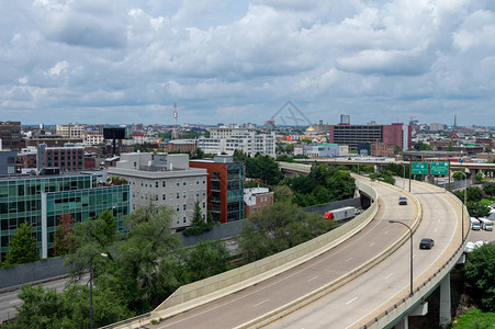 费城市的道路基础设施图片