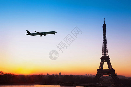飞往巴黎乘飞机前往法国图片
