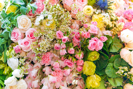 花岗装饰彩色婚礼花背景的图片