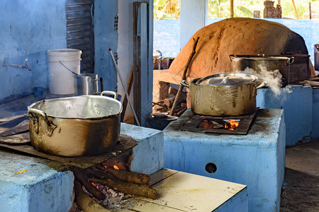 巴西内地的农场生锈厨房高清图片
