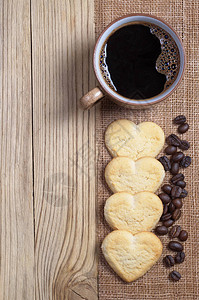 杯咖啡和短面包饼干图片