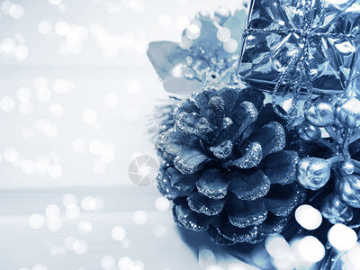 圣诞节和花环装饰木背景图片