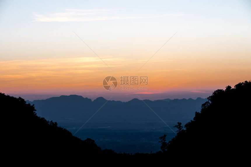 在泰国美丽的风景中在缅甸的图片