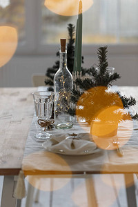 圣诞厨房餐桌装饰阁图片