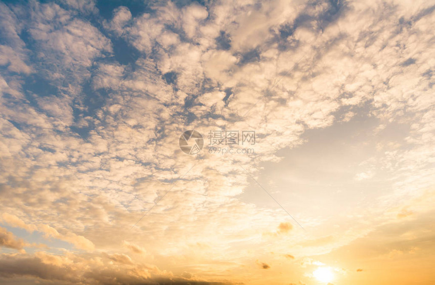 日落的天空背景图片