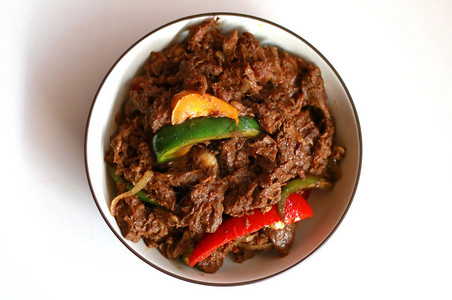 巴瓦希塔姆黑胡椒牛肉在碗里背景