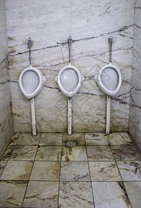 城市内公共用厕所男子卫生间细节基本图片