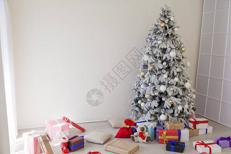 圣诞树白色背景室新图片