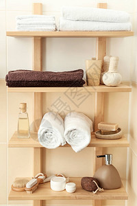 清洁软毛巾浴室的架子图片