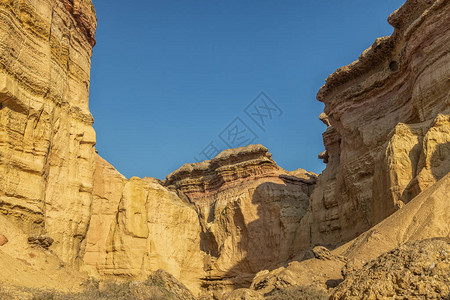 纳米贝沙漠的峡谷阳光照耀图片