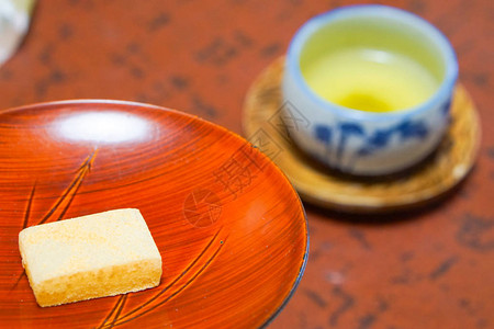 茶壶里的绿茶和莫图片