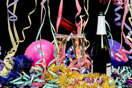圣诞节和新年庆祝活动用气球蛇纹和黑图片