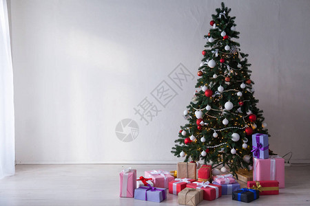圣诞树和礼物冬季加图片