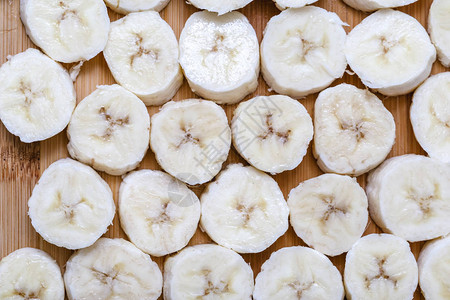 切片香蕉健康果实和优质饮食或制作图片