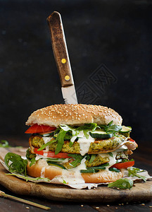 健康素食汉堡配西兰椰菜汉堡阿鲁古拉图片