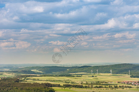 与风车的美好的德国风景图片