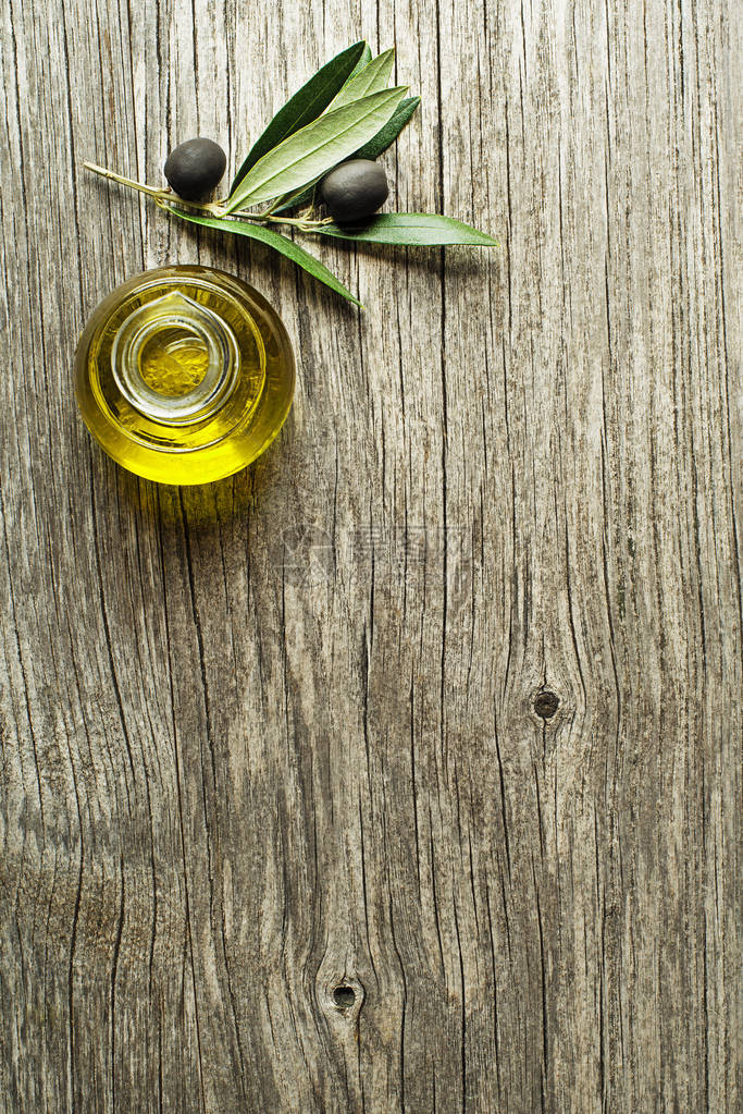瓶装额外处女健康的橄榄油图片