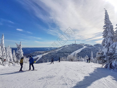 在加拿大魁北克一个滑雪度假胜地MontTrembl图片