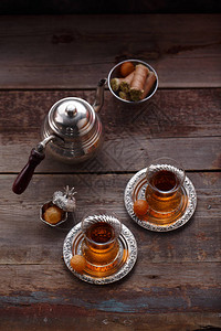 土耳其传统茶叶带有东方甜食图片