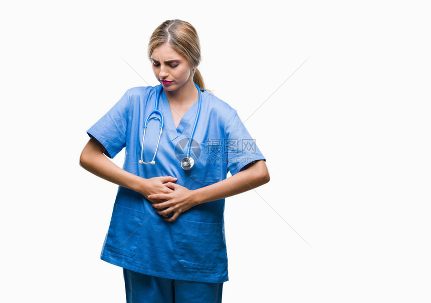 年轻漂亮的金发外科医生护士女人在与世隔绝的背景下手放在肚子上图片