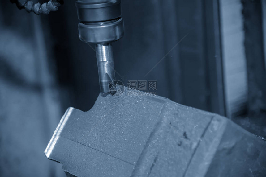 CNC碾磨机用可索引工具切割铸铁部分高技术模具制造工艺图片