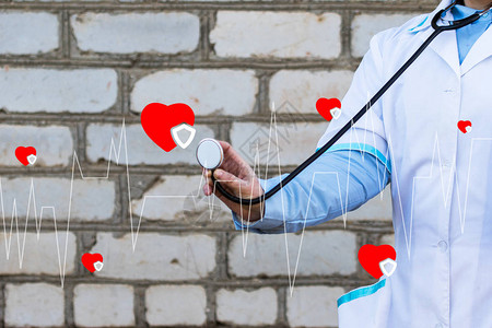 医生在虚拟小组医学上推动按纽心脏脉搏安全屏蔽保健网络图片