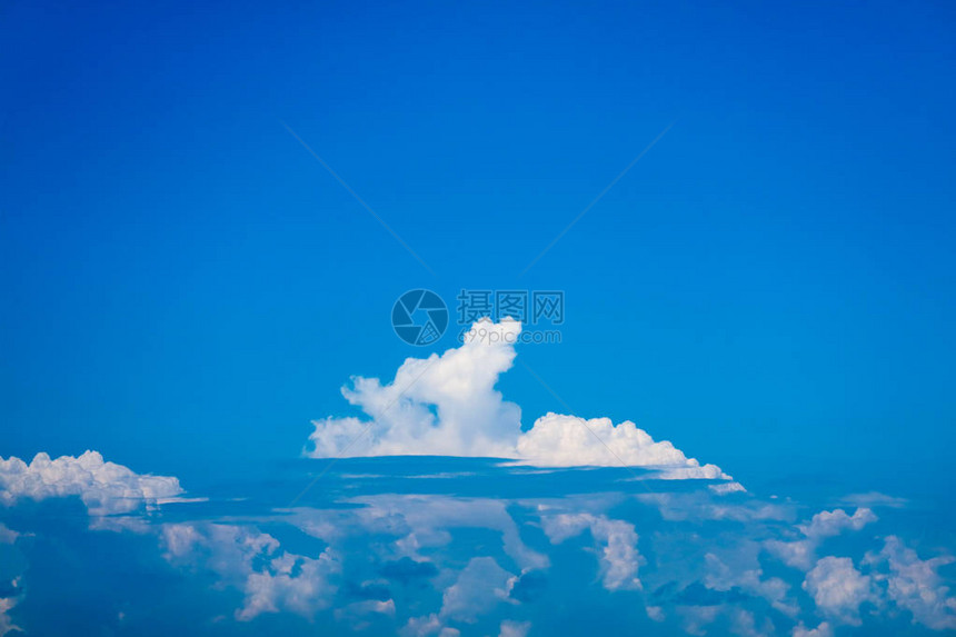 美丽的云层清蓝的天图片