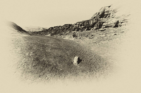 以色列内盖夫沙漠岩石山丘的孤独和空虚图片