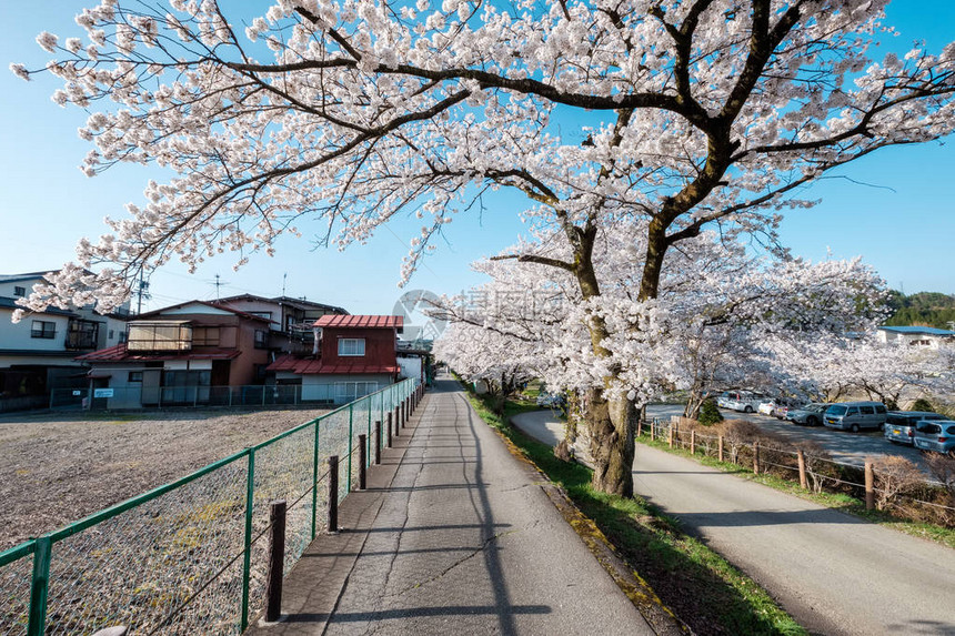 Ryokochi公园在内的宫川河与Enakogawa河之间的地区图片