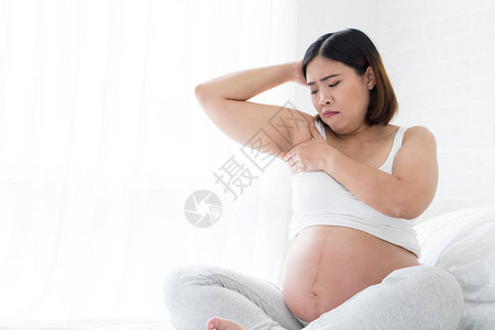 孕妇腋下黑问题图片
