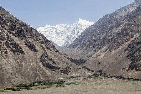 塔吉克斯坦Vrang附近的Wakhan河谷图片
