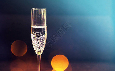 新年香槟酒杯背景图片