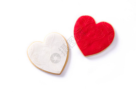 情人节的心形曲奇饼干孤立在白色背景中图片