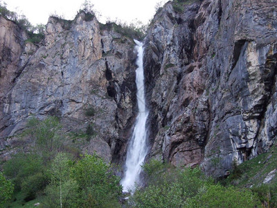 瀑布UntererMattbachfall在Weisstannen图片