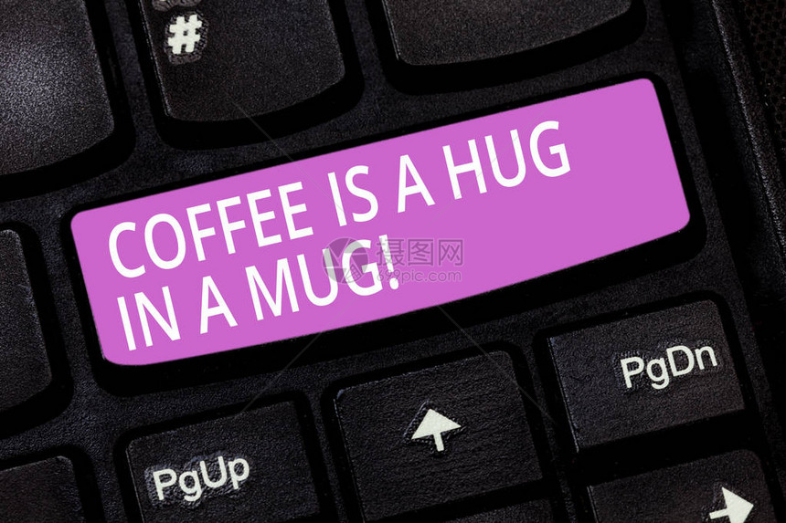显示咖啡的文字符号是杯子里的概念照片通过提供热饮来表达爱意键盘意图创建计算机消息图片